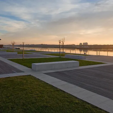 3 Bedrooms Balcony Center Flat 公寓 埃斯波森迪