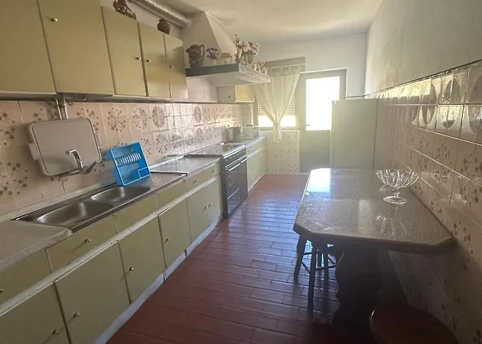 3 Bedrooms Balcony Center Flat *