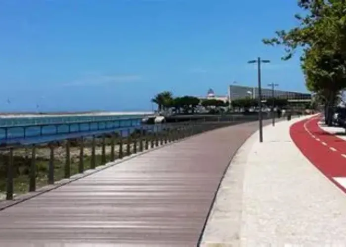 Διαμέρισμα 3 Bedrooms Balcony Center Flat *