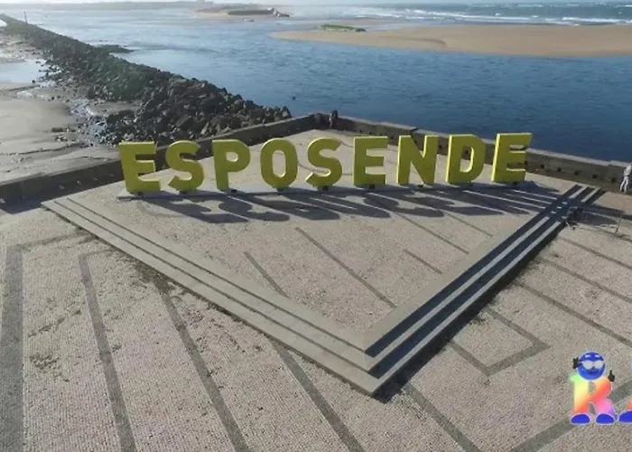 3 Bedrooms Balcony Center Flat